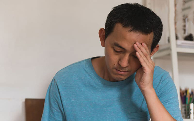 Mệt mỏi kéo dài là dấu hiệu sớm cho thấy sinh lực nam giới đang suy giảm