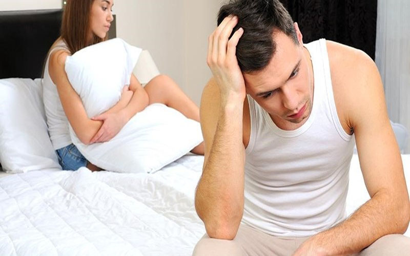 Yếu sinh lý tiến triển theo từng giai đoạn như thế nào?